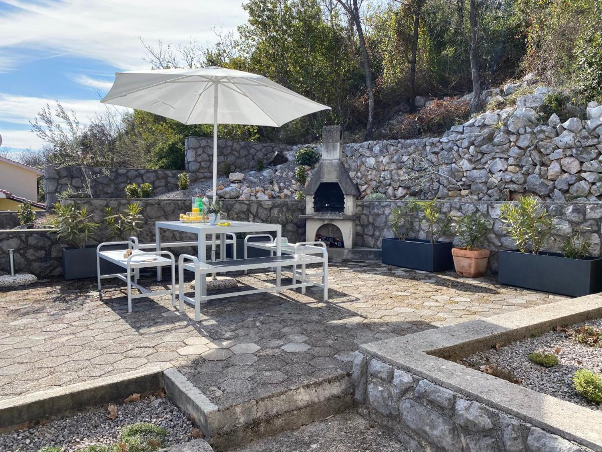 Apartments Near The Beach, With Terraces And Seaview At House B. Mošćenička Draga Exteriör bild