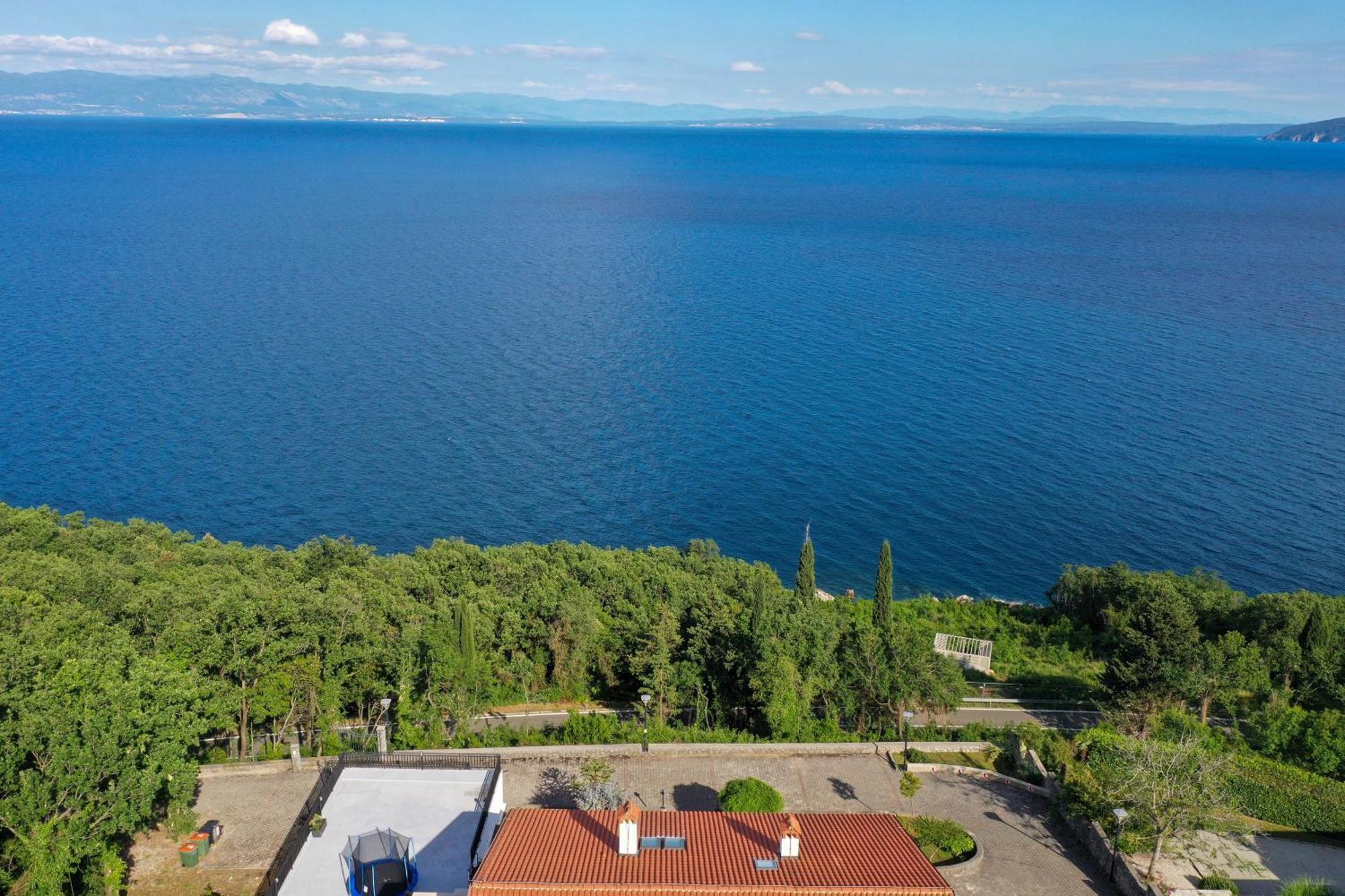 Apartments Near The Beach, With Terraces And Seaview At House B. Mošćenička Draga Exteriör bild